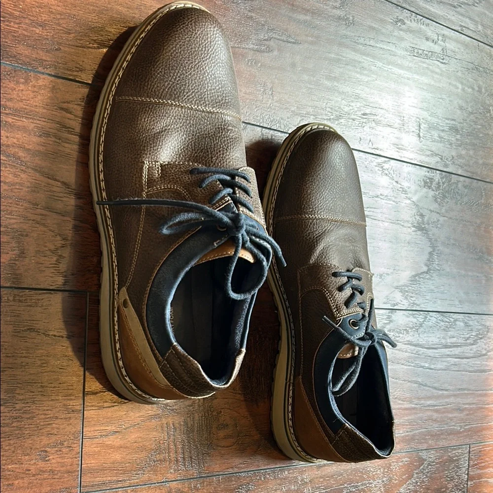 Classic Brown Leather Derby Shoes with Stitched Sole